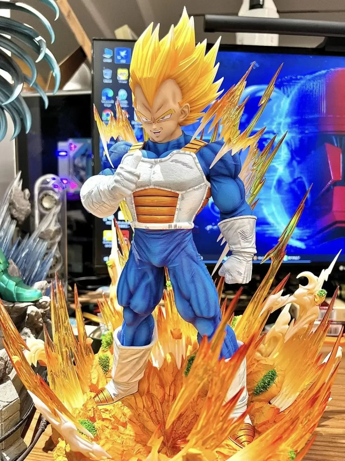 Legendary Warrior Super Saiyan Statue