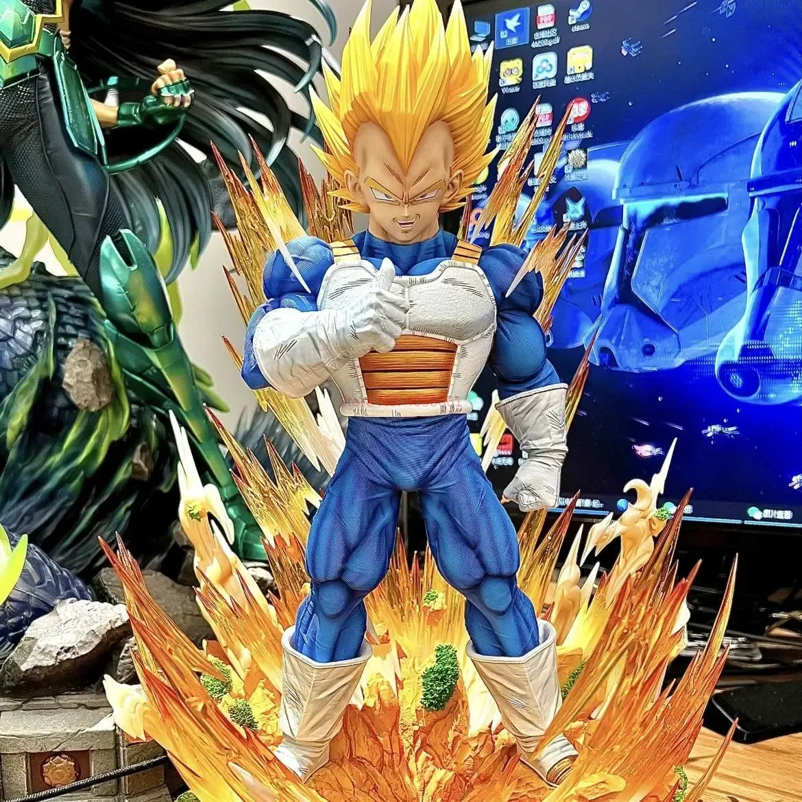 Legendary Warrior Super Saiyan Statue