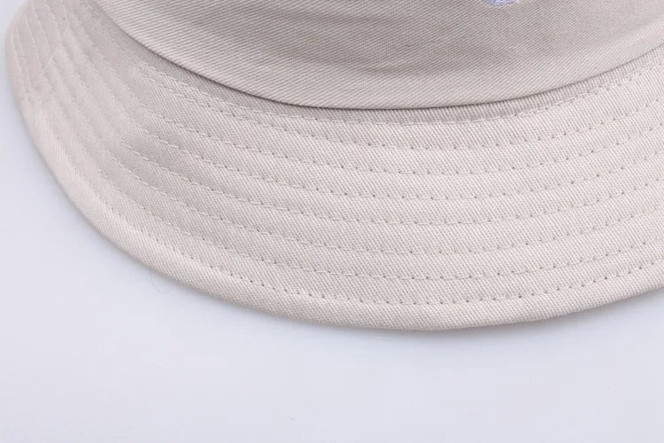 Red Cloud Print Bucket Hat