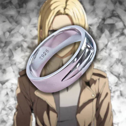 Femme Fatale Titan Ring