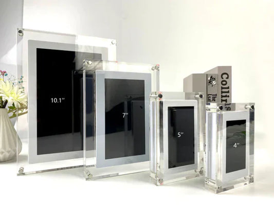 Lawless Manga Display