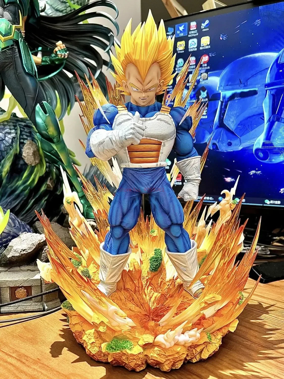 Legendary Warrior Super Saiyan Statue