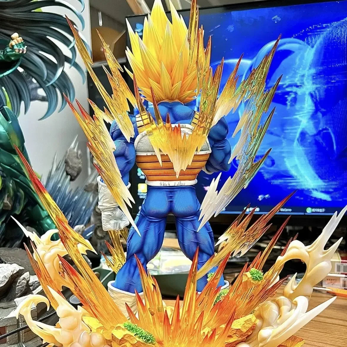 Legendary Warrior Super Saiyan Statue